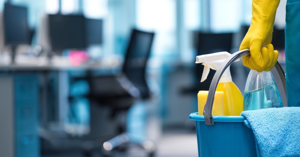 Czyszczenie hal, magazynów i biur – skuteczne rozwiązania